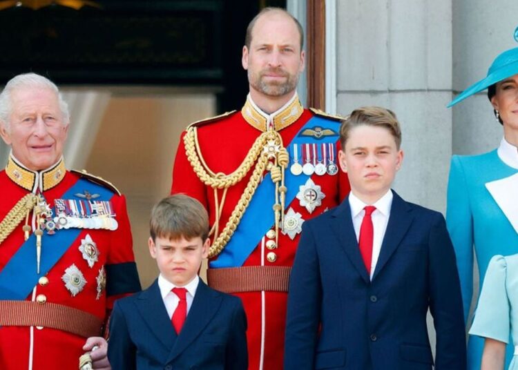 Royal family drops Christmas wish with festive photo