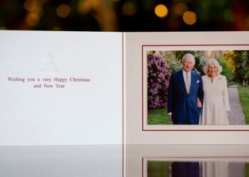 Royal fans urged to do 1 thing to get Christmas card from Royal family | Royal | News