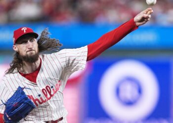 Royals acquire left-hander Matt Strahm from Phillies for right-hander Jonathan Bowlan