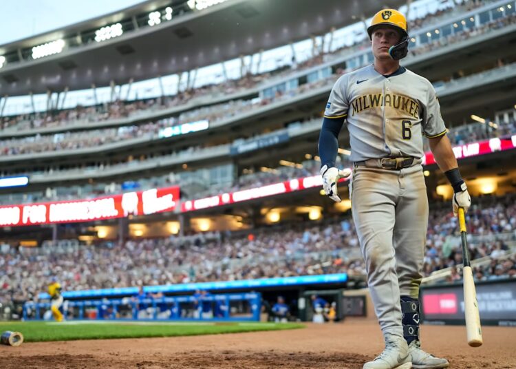 Milwaukee Brewers v Minnesota Twins