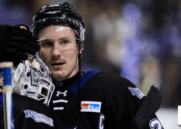 Royals wrap up weekend series against Seattle with a win
