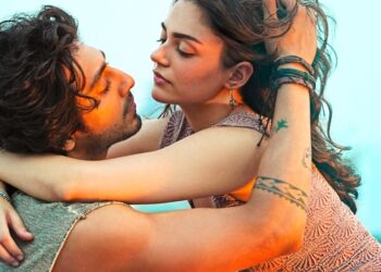 'Saiyaara' Actors Ahaan Panday and Aneet Padda Top IMDb Star Chart