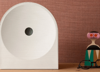 The Samsung Music Studio 5 in white (Image Source: Samsung)