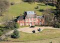 Should all royals pay market rent like Prince William?