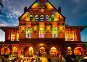 Sunshine, Santa and seasonal cheer: Christmas holiday events kick into gear | Entertainment