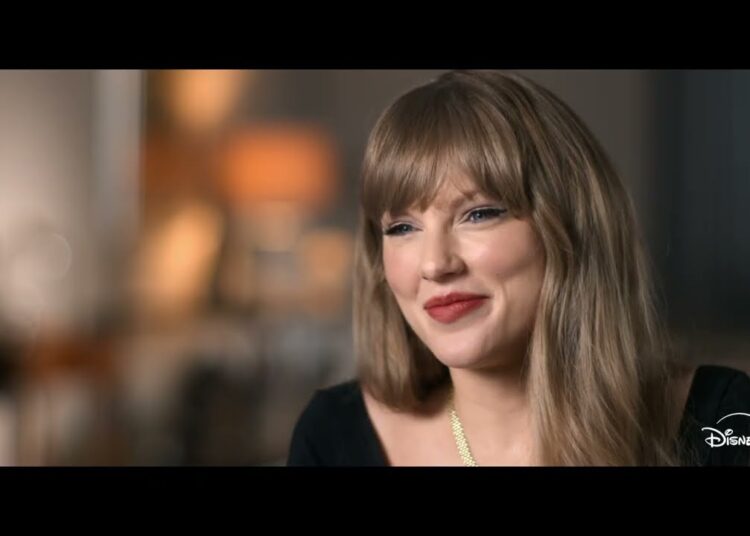 Taylor Swift | The End of an Era | Disney+ - YouTube