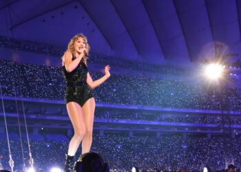Taylor Swift's 'Reputation' Lyrics Changed on Apple Music, Fans Notice