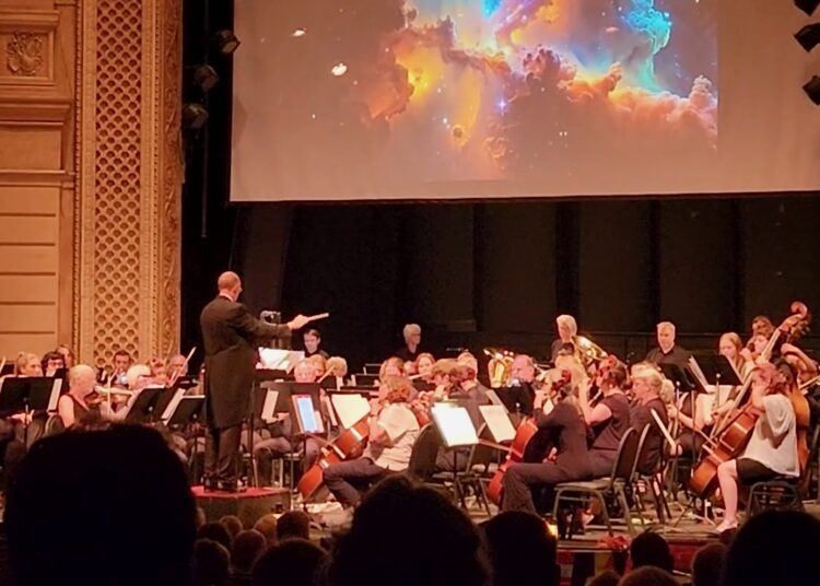 The Columbia River Symphony presents a family friendly community holiday concert