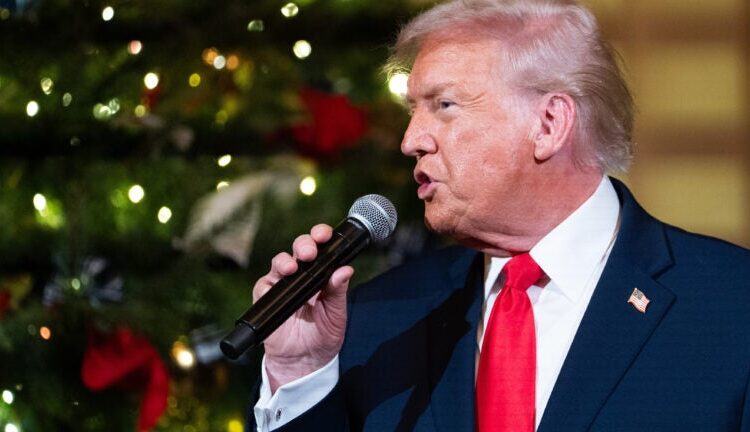 Trump awards medals to the Kennedy Center honorees