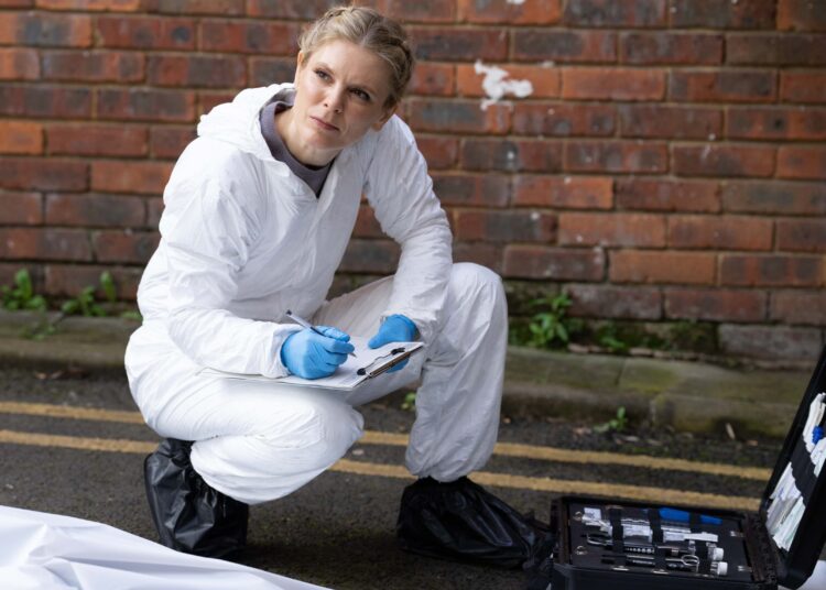 Dr Nikki Alexander (EMILIA FOX)