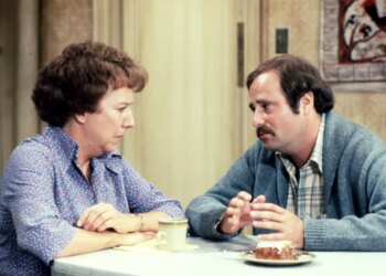ALL IN THE FAMILY, from left: Jean Stapleton, Rob Reiner, 1971-79.