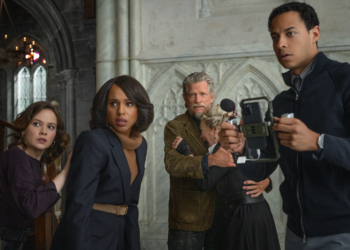 Cailee Spaeny, Kerry Washington, Thomas Haden Church, Glenn Close and Daryl McCormack in "Wake Up Dead Man: A Knives Out Mystery."
