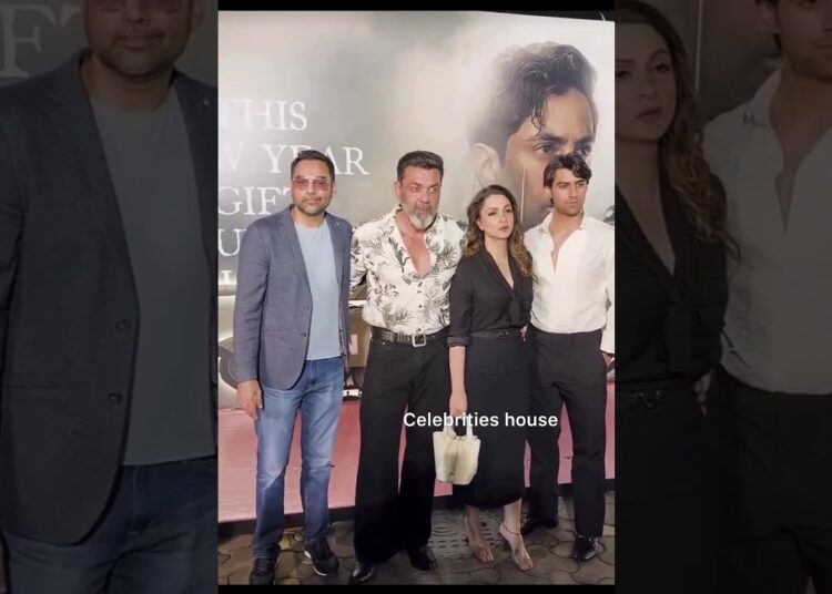 Star cast fees of flim ikkis #celebrity #bollywood #celebrity #premiere #agastyananda