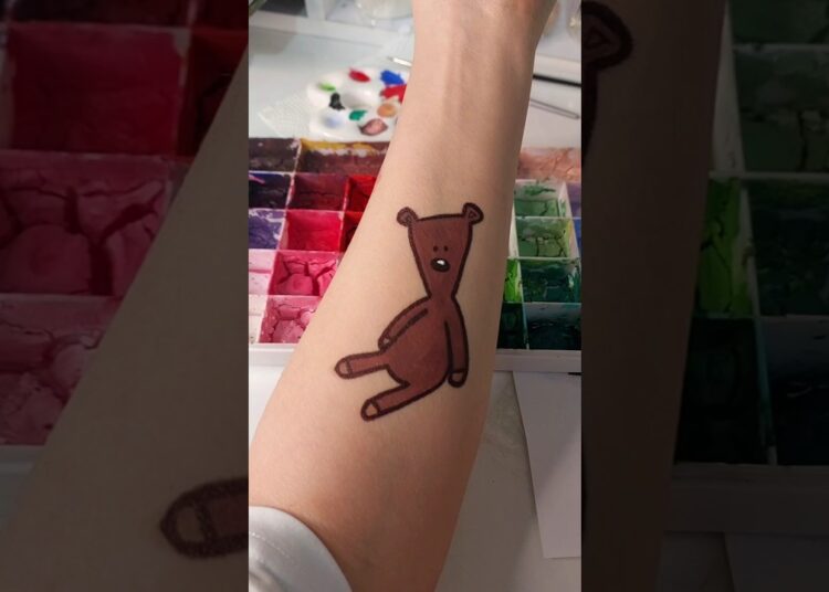 Why did I erase Mr. Bean? 😱 Wiping off Realistic Mr. Bean Doll! 🧸 #shorts #bodyart #drawing”