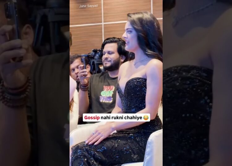Gossip nahi rukni chahiye 😂 #malavikamohanan #riddhikumar #shorts #ytshorts #bollywood