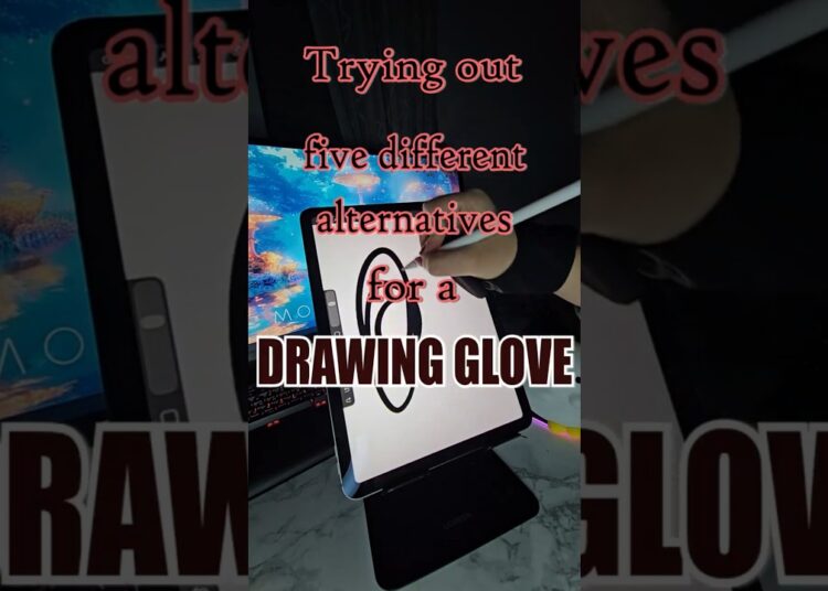 Trying out 5 different alternatives for a drawing glove #art #artist #drawing
