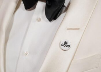Celebrities wear pins protesting ICE on the Golden Globes red carpet | Celebrity News