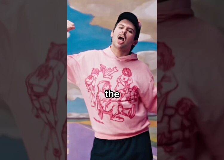 @stinkyasher in the ICONIC music video!!