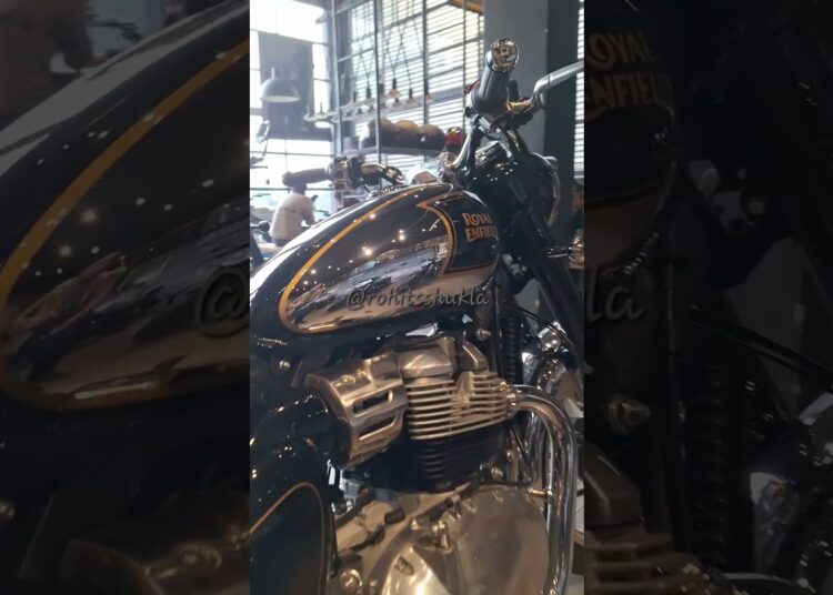 Royal Enfield TWIN Classic650 Chrome 💥👌 #royalenfield #classic650 #shorts #viral #ytshorts #yt #bike