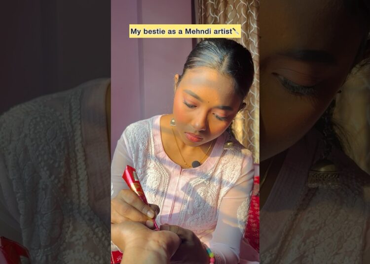 My bestie as a Mehndi artist🔪😭 #tagyourfrinds #funny #comedy #youtubeshorts #foryou #lovelove