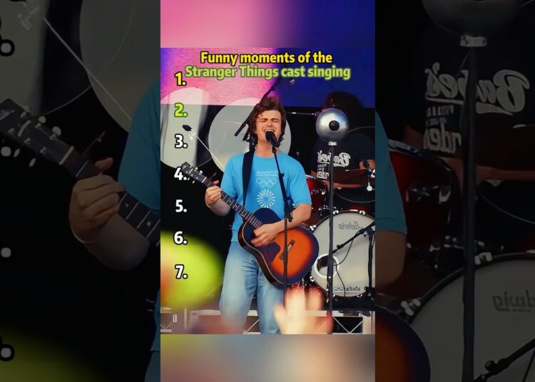 Funny moments of the Stranger Things cast singing.#funny#MillieBobbyBrown#NoahSchnapp#celebrity#for