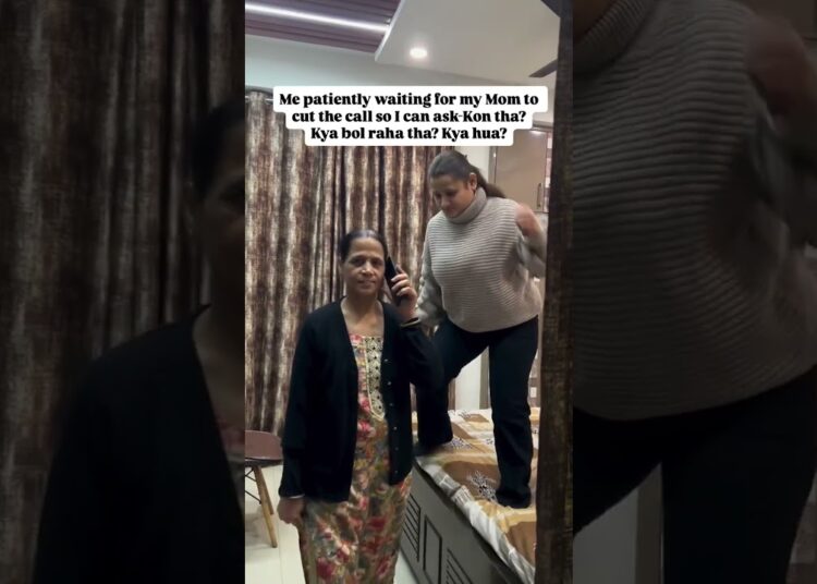 Gossips chahiye 🤭 #comedy #funny #mummy #daughter #relatableshorts