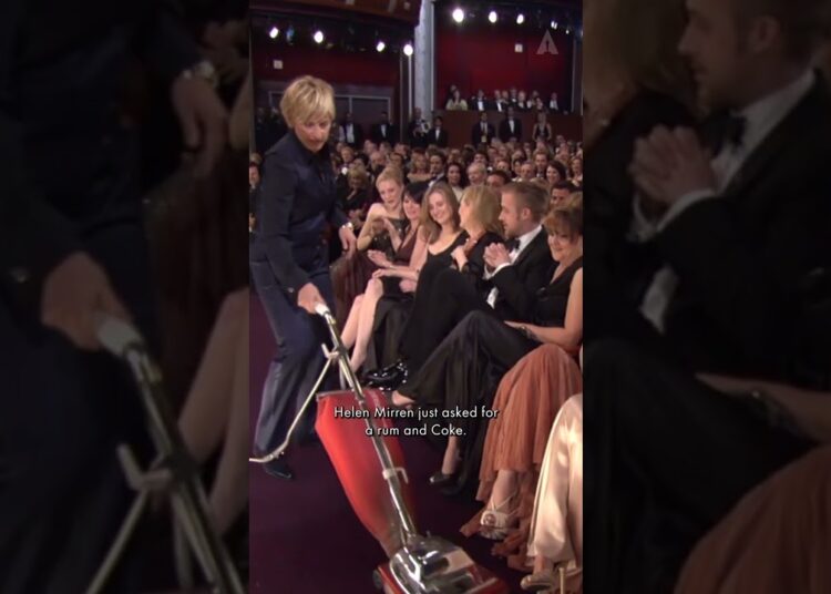 Ellen DeGeneres Vacuums at The Oscars