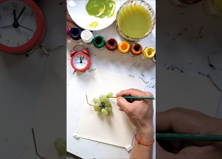 Half Real, Half Painting Grapes 🍇🎨|#grape #fruitart #artbox #art #shorts #trending