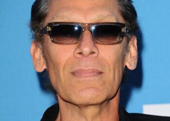Alex Van Halen and Toto's Steve Lukather team up on new album - Music News