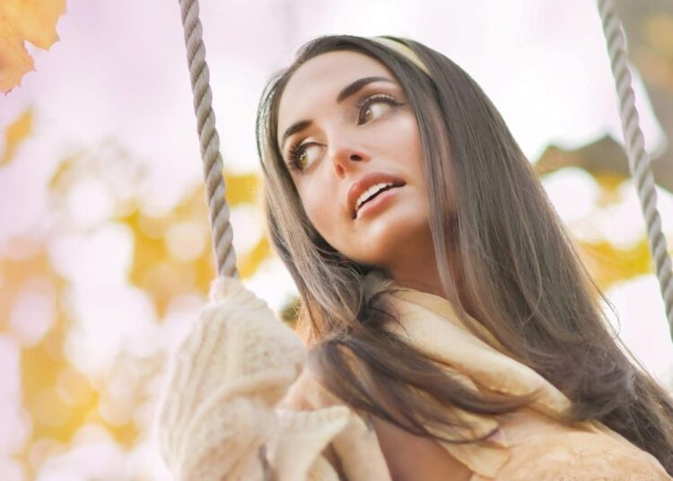 Alexa Ray Joel drops new video, talks about her dad