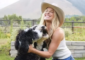 Ali Larter with her dogs in Idaho