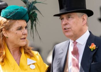 Andrew issued blunt warning after 'plan to sell royal valuables' | Royal | News