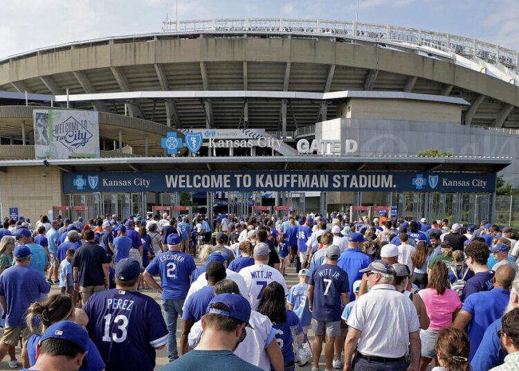 As Royals drag on stadium search, some Kansas and Missouri officials are done negotiating | KCUR