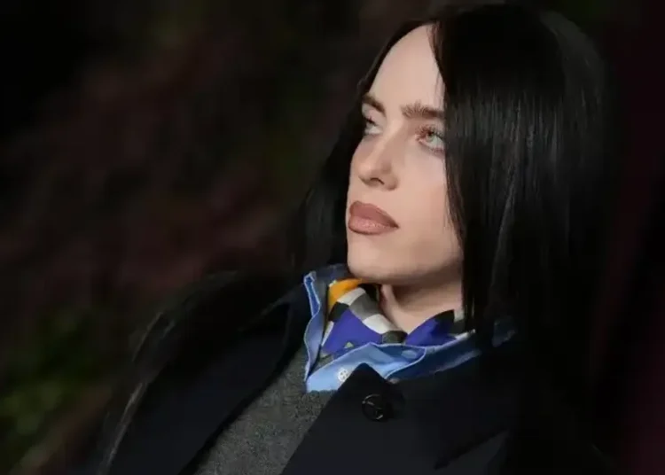 Billie Eilish Calls for Her ‘Fellow Celebrities’ to ‘Speak Up’ About ICE Shootings
