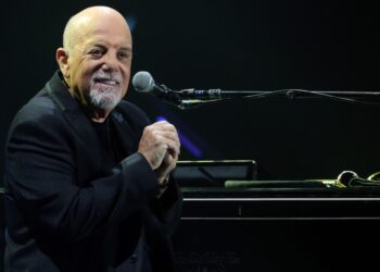 Billy Joel Performs for the 1st Time Since Brain Disorder Diagnosis