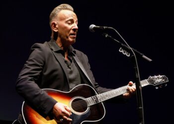 Bruce Springsteen Performs at Anti-ICE Benefit in Minneapolis