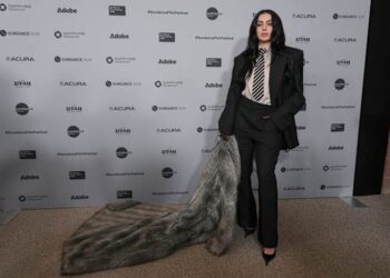 Charli xcx has her movie star moment, and says goodbye to Brat