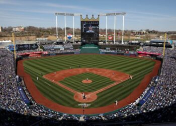 Citing ‘competitive reasons,’ Royals announce plan to move and lower outfield wall