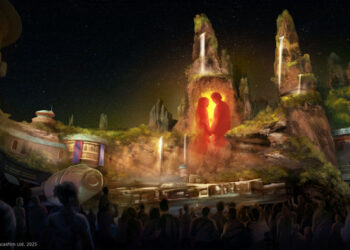 The ‘Shadows of Memory: A Skywalker Saga’ show at Star Wars: Galaxy's Edge in Disneyland park.