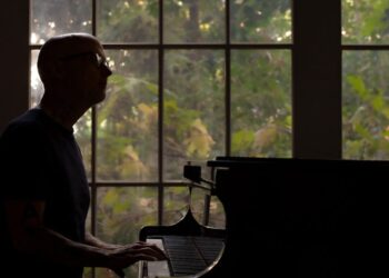 Electronic Music Pioneer Moby Announces New Album 'Future Quiet' And Shares Lead Track "When It’s Cold I’d Like To Die"