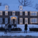 Fans mourning actress Catherine O’Hara pay tribute at ‘Home Alone’ house – NBC Chicago