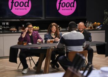 Arnold Myint, Alex Guarnaschelli, Kevin Lee compete on Wildcard Kitchen, hosted by Eric Adjepong