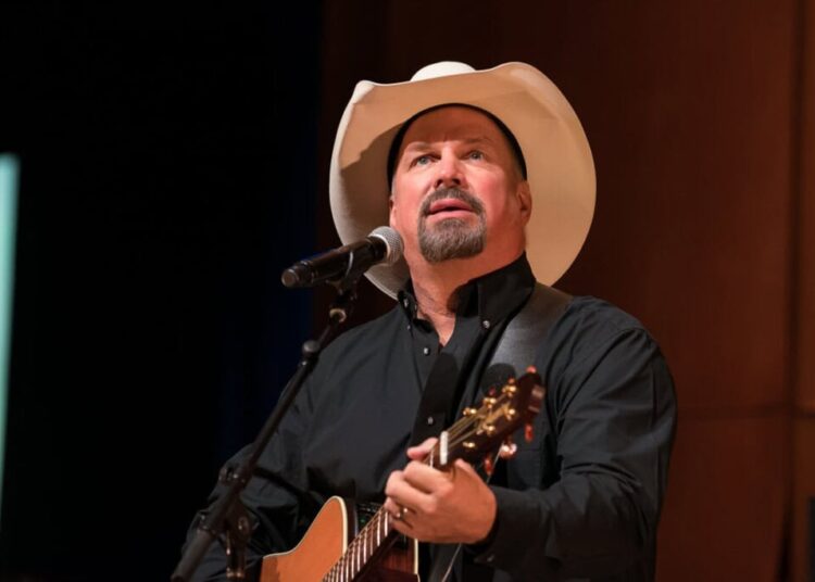 Garth Brooks; Photo by Andrew Wendowski