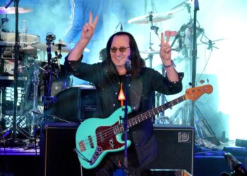 Geddy Lee Doesn’t Rule Out New RUSH Music After 2026 ‘Fifty Something’ Tour