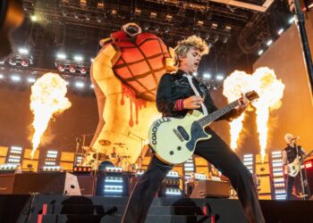 Green Day to open Super Bowl with ceremony celebrating generations of MVPs
