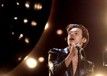 Harry Styles debuts first new song in 3 years, 'Aperture'