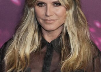 Heidi Klum is unapologetically embracing her sexiness, and her red carpet look proved just that.