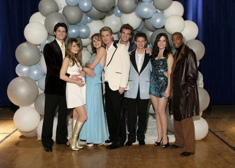 One-Tree-Hill-Cast-TCDONTR_EC140