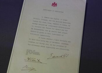 Historic love letters from royals, rogues and romantics go on show at Britain's National Archives