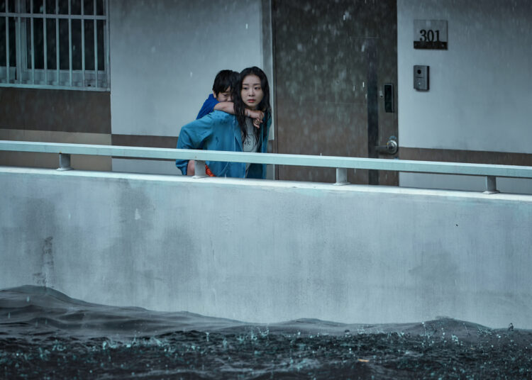 Still from Netflix's sci-fi disaster film "The Great Flood" (2025) [NETFLIX]